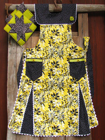 Aunt Ina's Apron Pattern #RR144